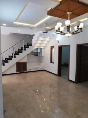 Lounge-8-Marla-House-F-18